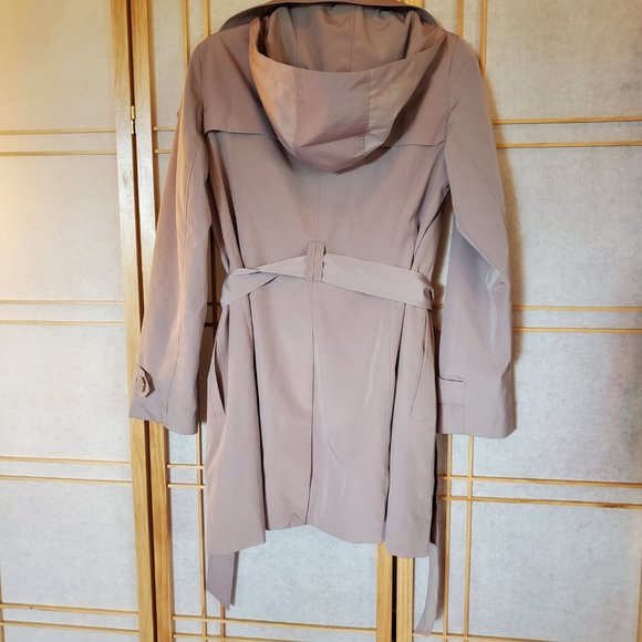 Light Beige London Fog Jacket/Trenchcoat Size Small - Picture 2 of 6